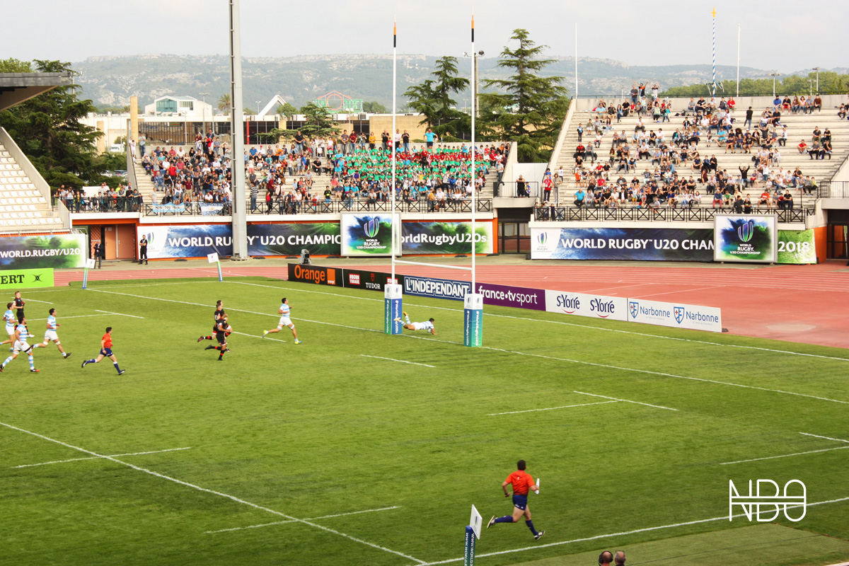 Santiago Chocobaras scores the opening try / Joe Ruzvidzo